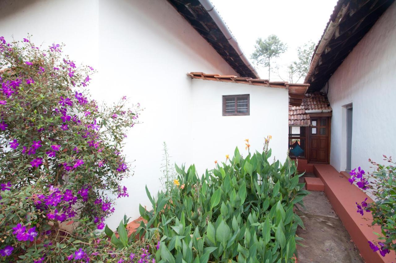 The Blue Mountains Estate Stay Madikeri Exteriör bild