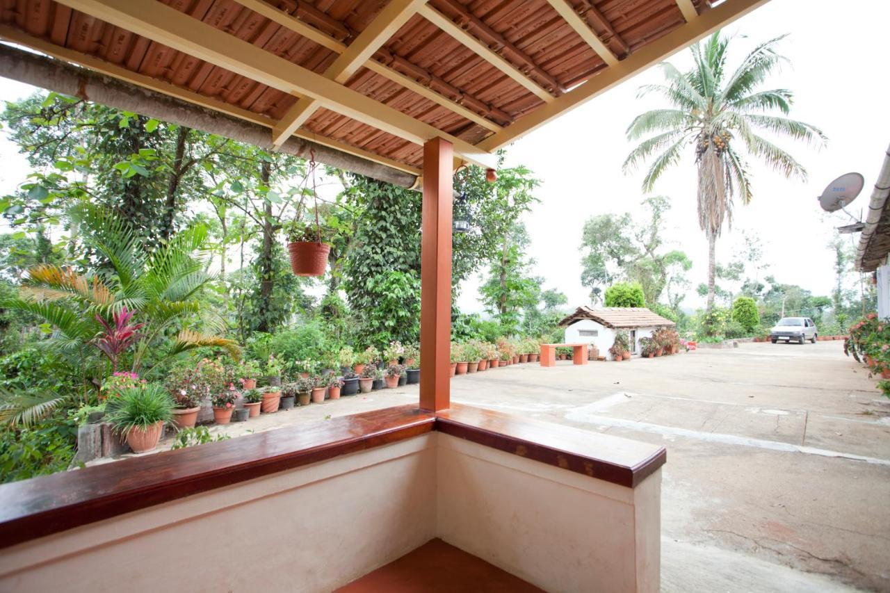 The Blue Mountains Estate Stay Madikeri Exteriör bild